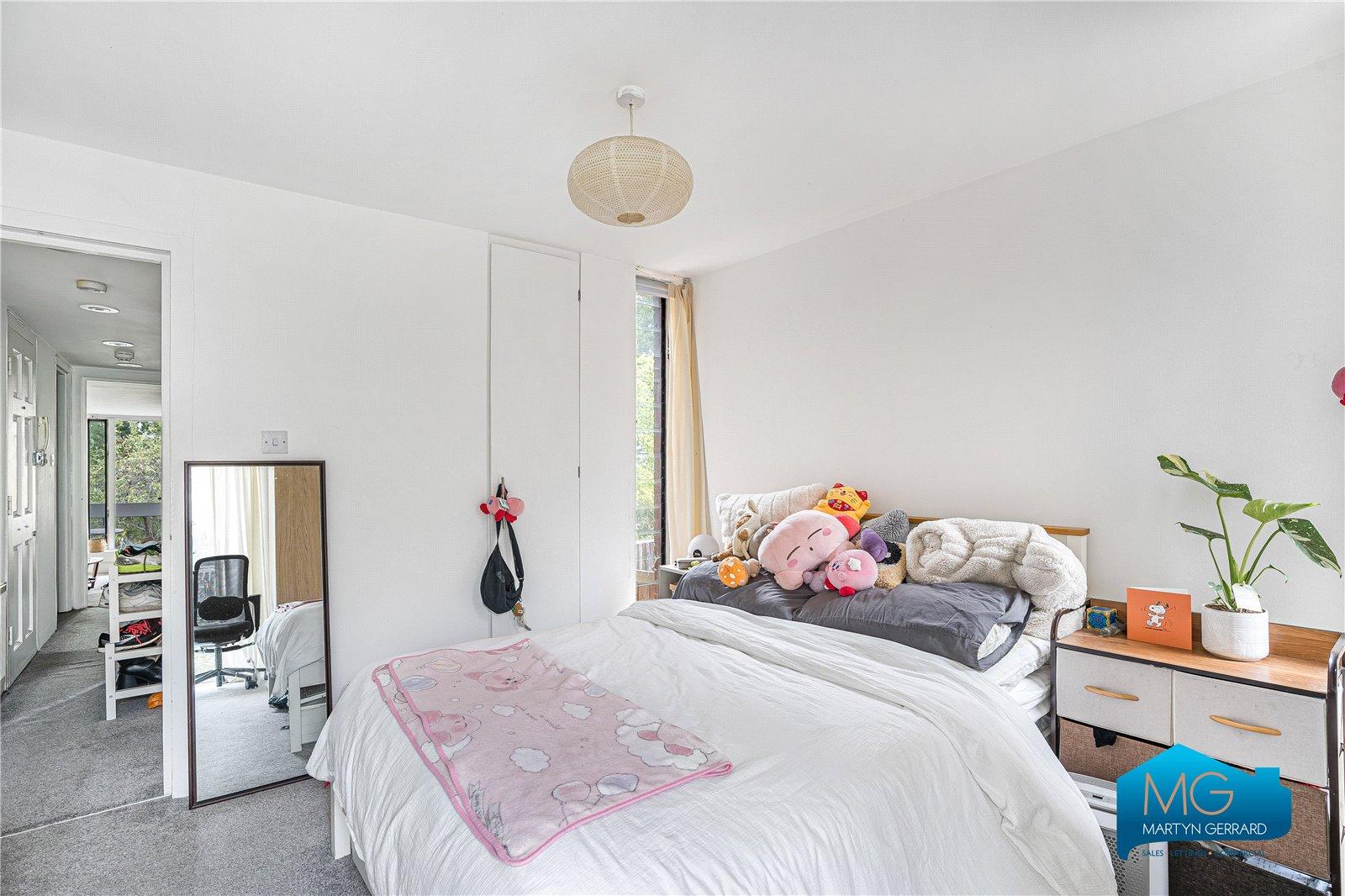1 bedroom Ground Floor Flat to rent - Martyn Gerrard