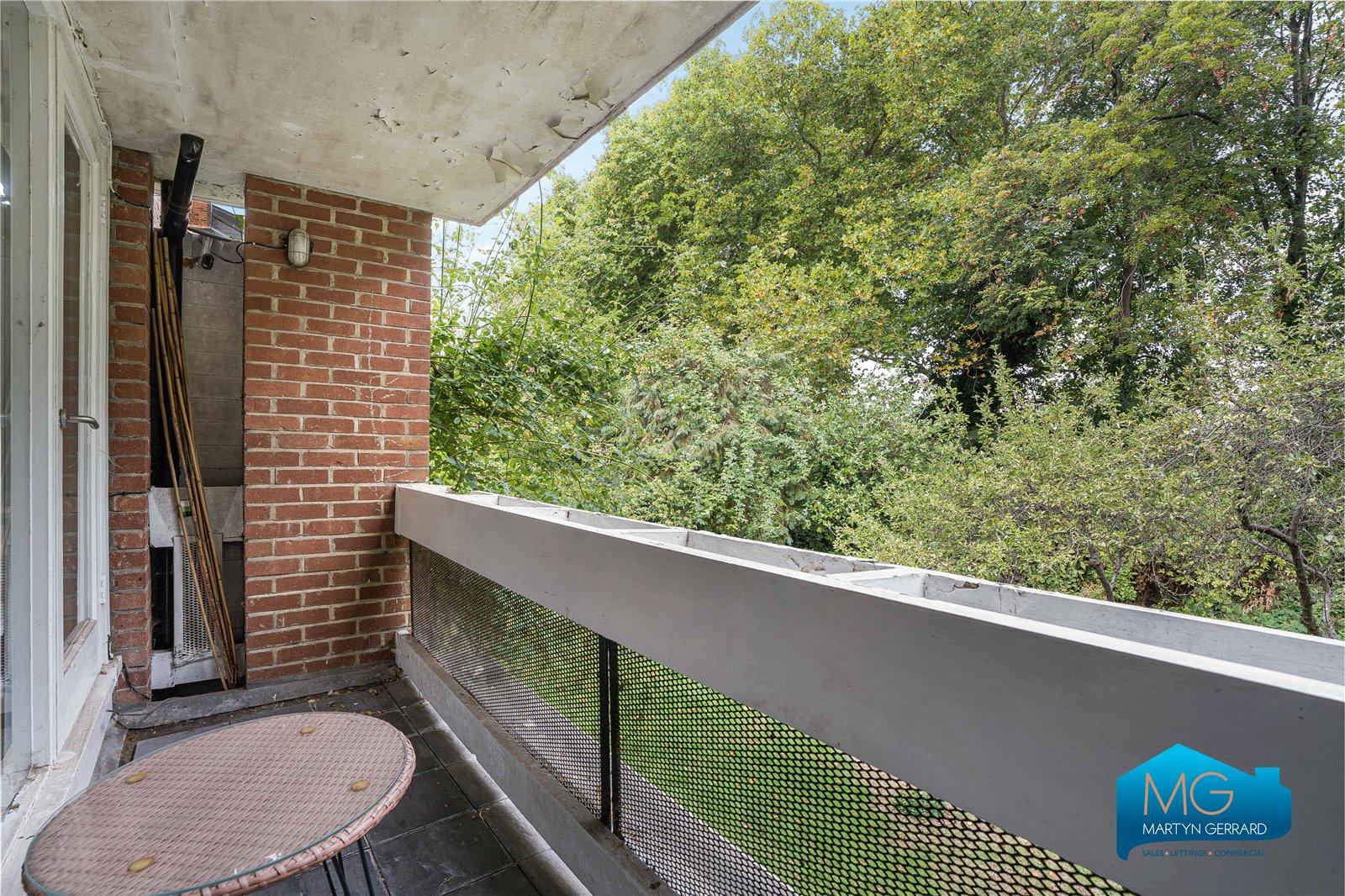 1 bedroom Ground Floor Flat to rent - Martyn Gerrard