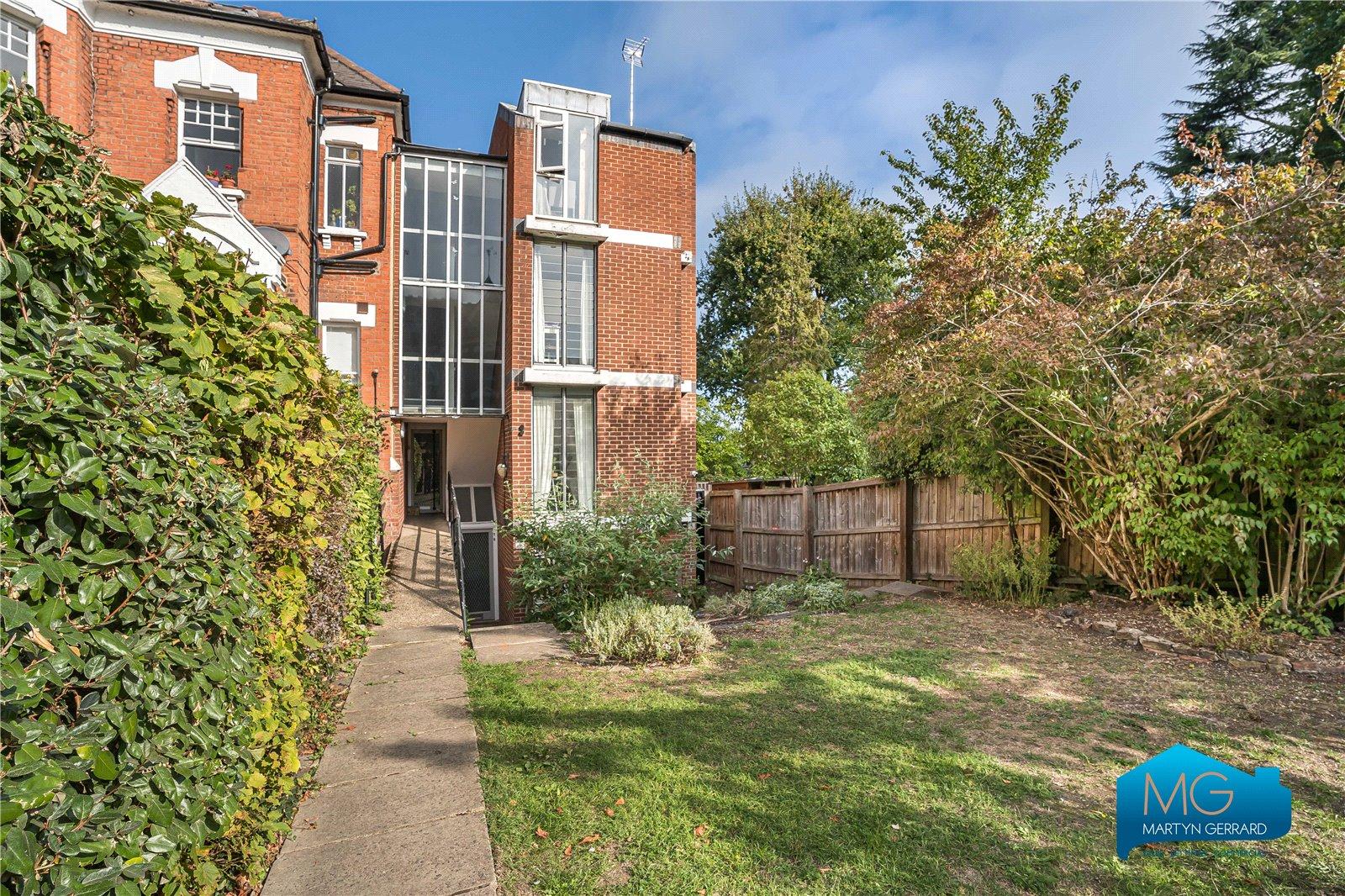1 bedroom Ground Floor Flat to rent - Martyn Gerrard