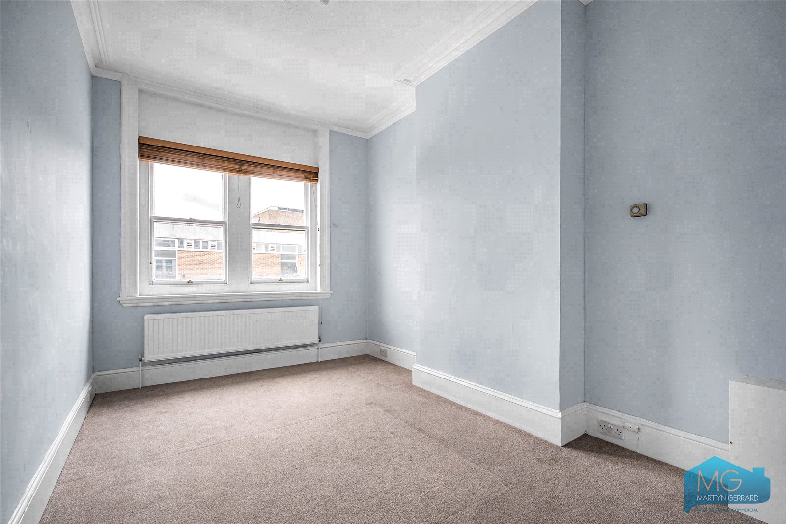 1 bedroom Apartment for sale - Martyn Gerrard