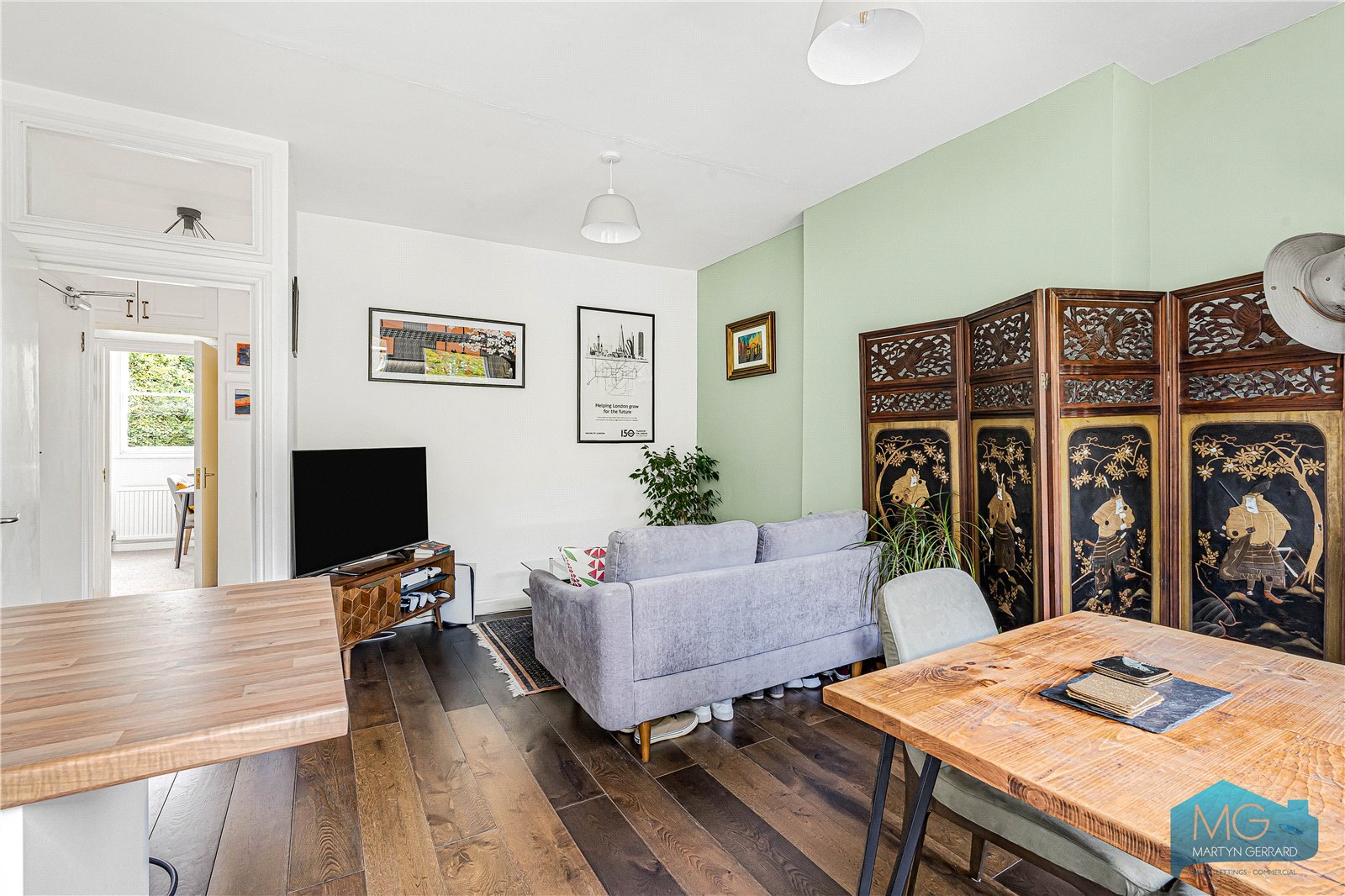 2 bedroom Flat for sale - Martyn Gerrard