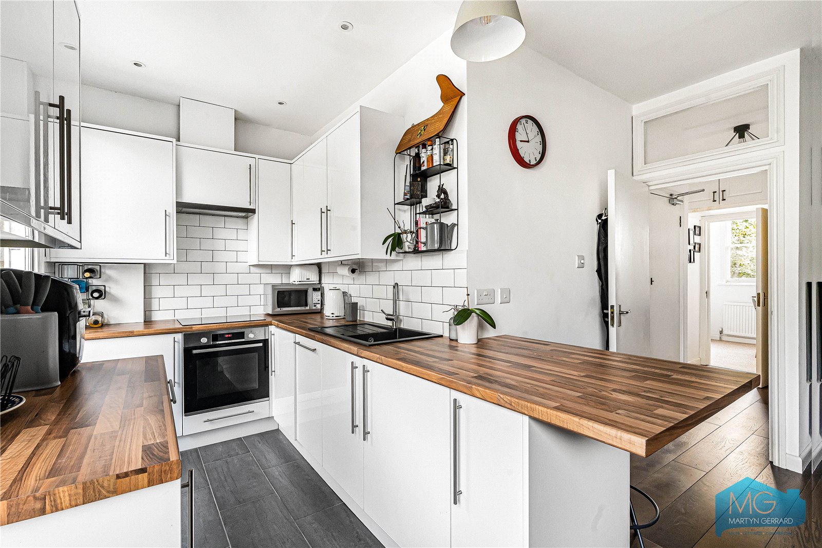 2 bedroom Flat for sale - Martyn Gerrard