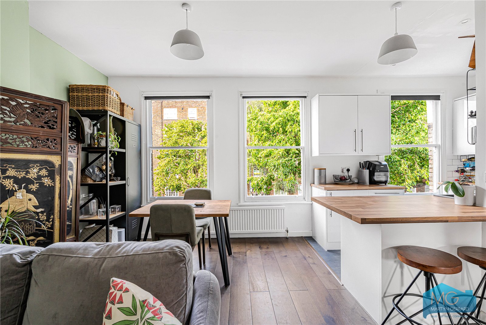 2 bedroom Flat for sale - Martyn Gerrard