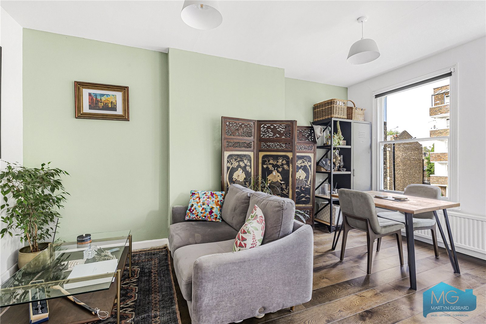 2 bedroom Flat for sale - Martyn Gerrard