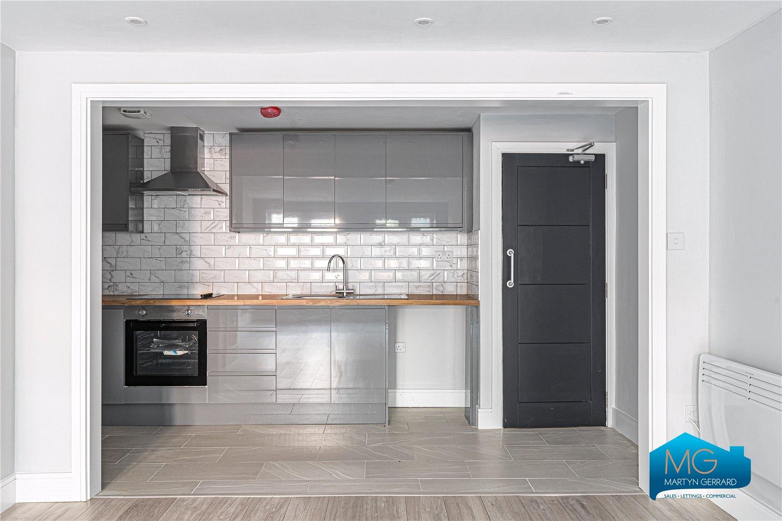 4 bedroom Terraced House to rent - Martyn Gerrard