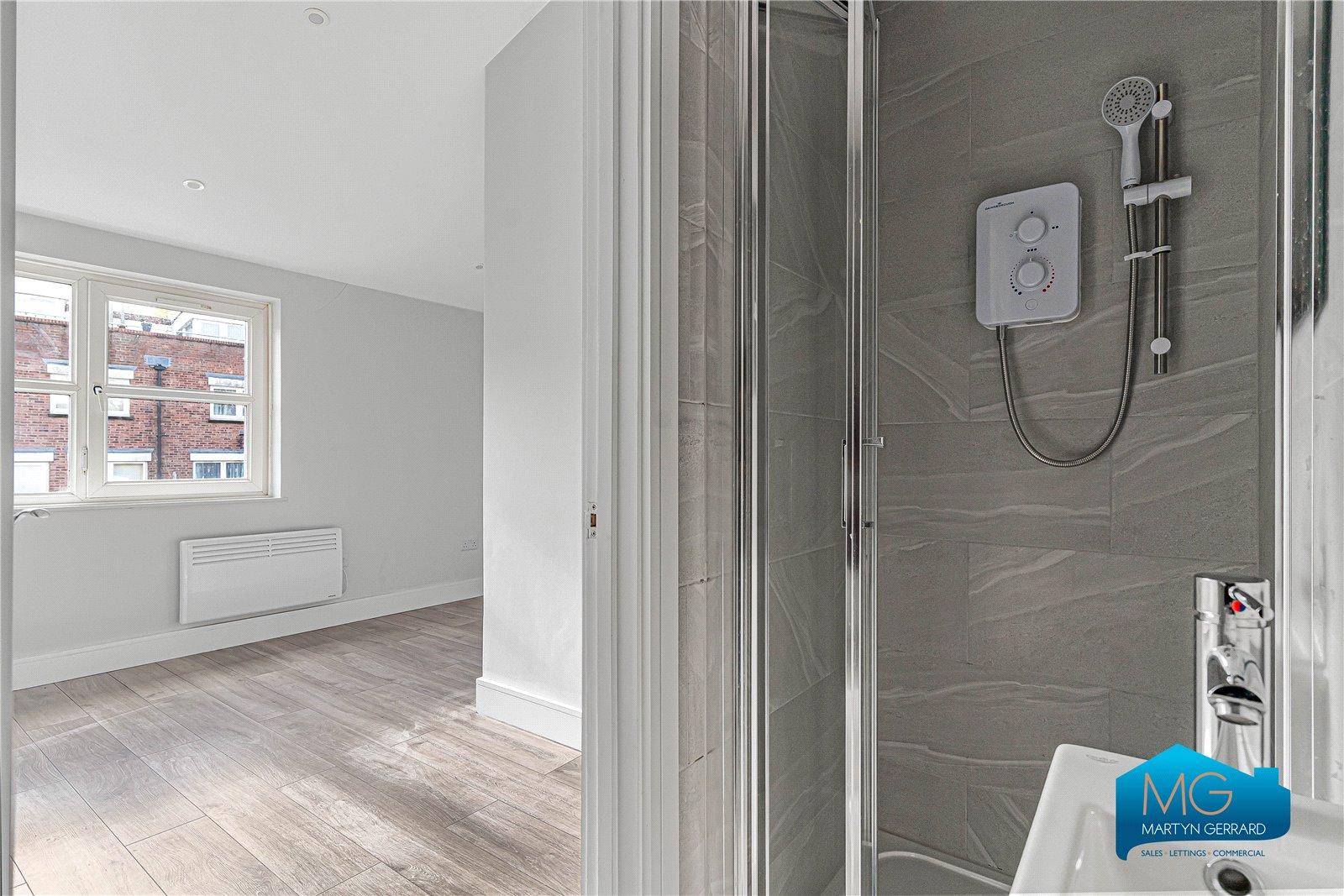4 bedroom Terraced House to rent - Martyn Gerrard