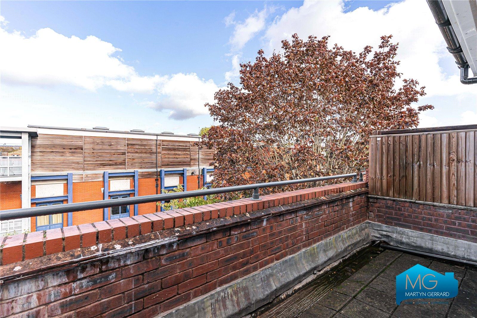 4 bedroom Terraced House to rent - Martyn Gerrard