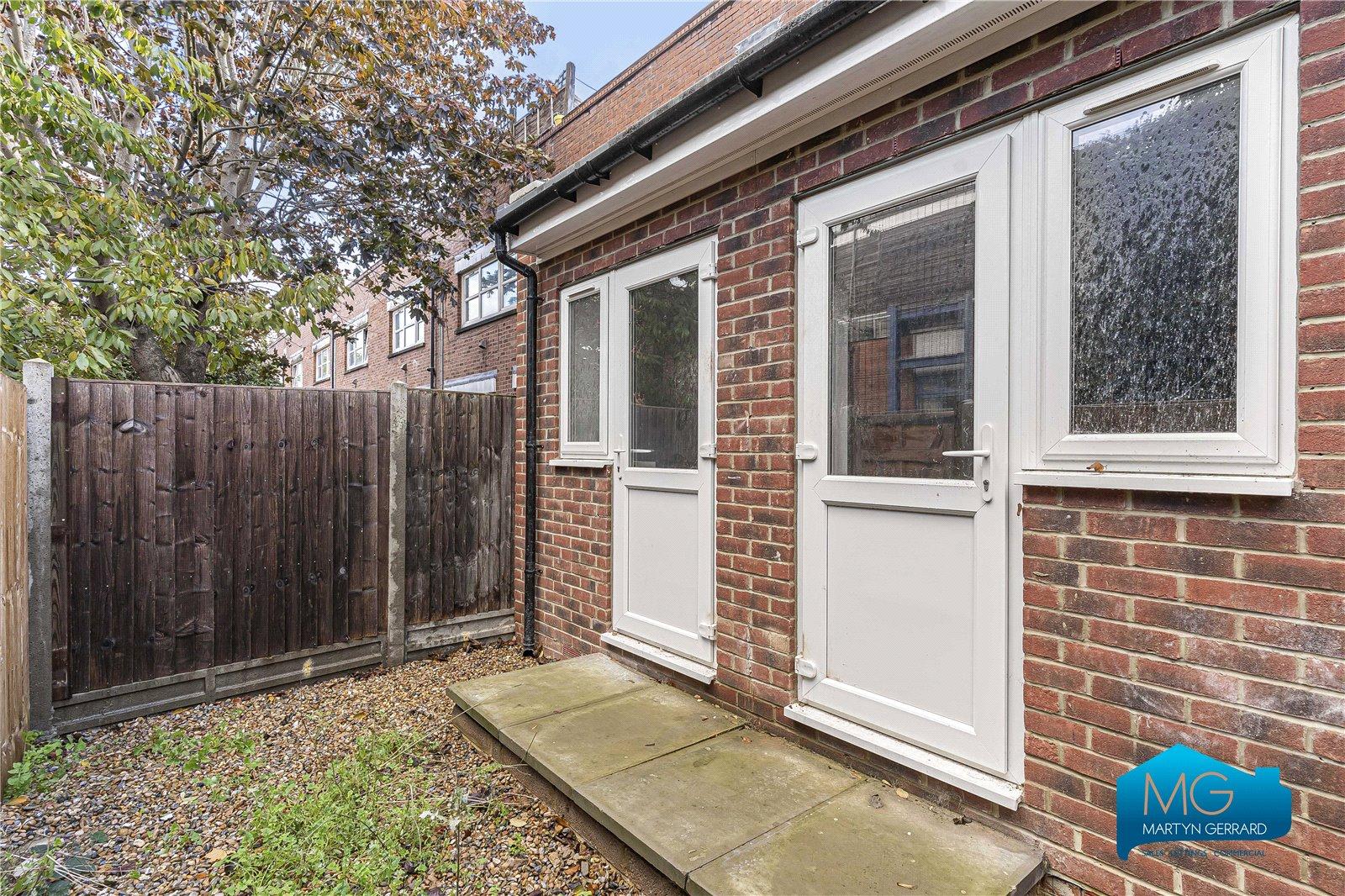 4 bedroom Terraced House to rent - Martyn Gerrard