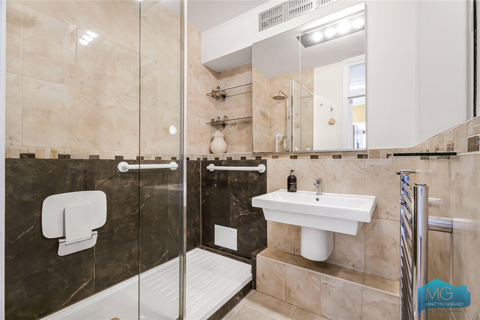 2 bedroom Apartment for sale - Martyn Gerrard