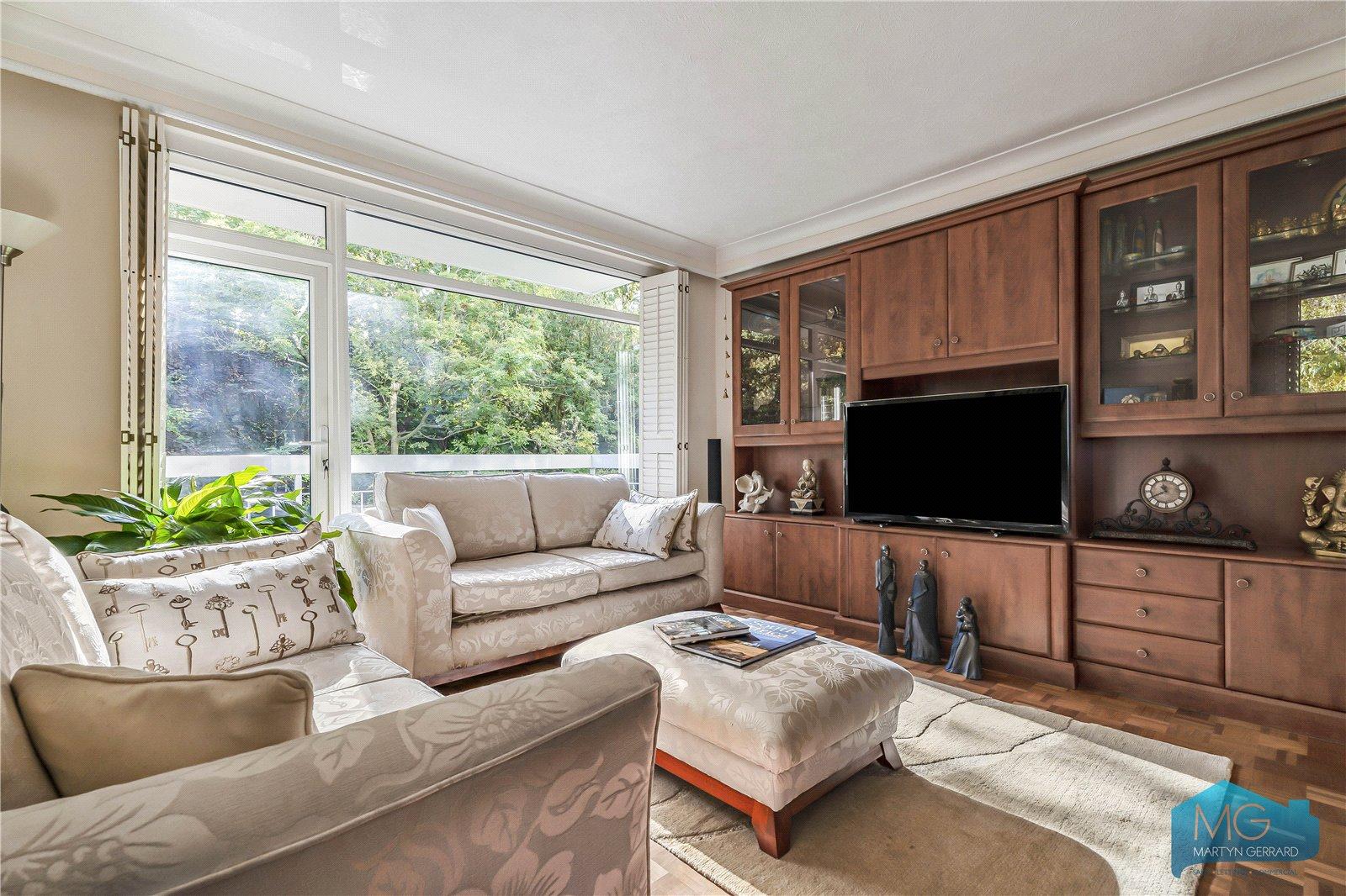 2 bedroom Apartment for sale - Martyn Gerrard