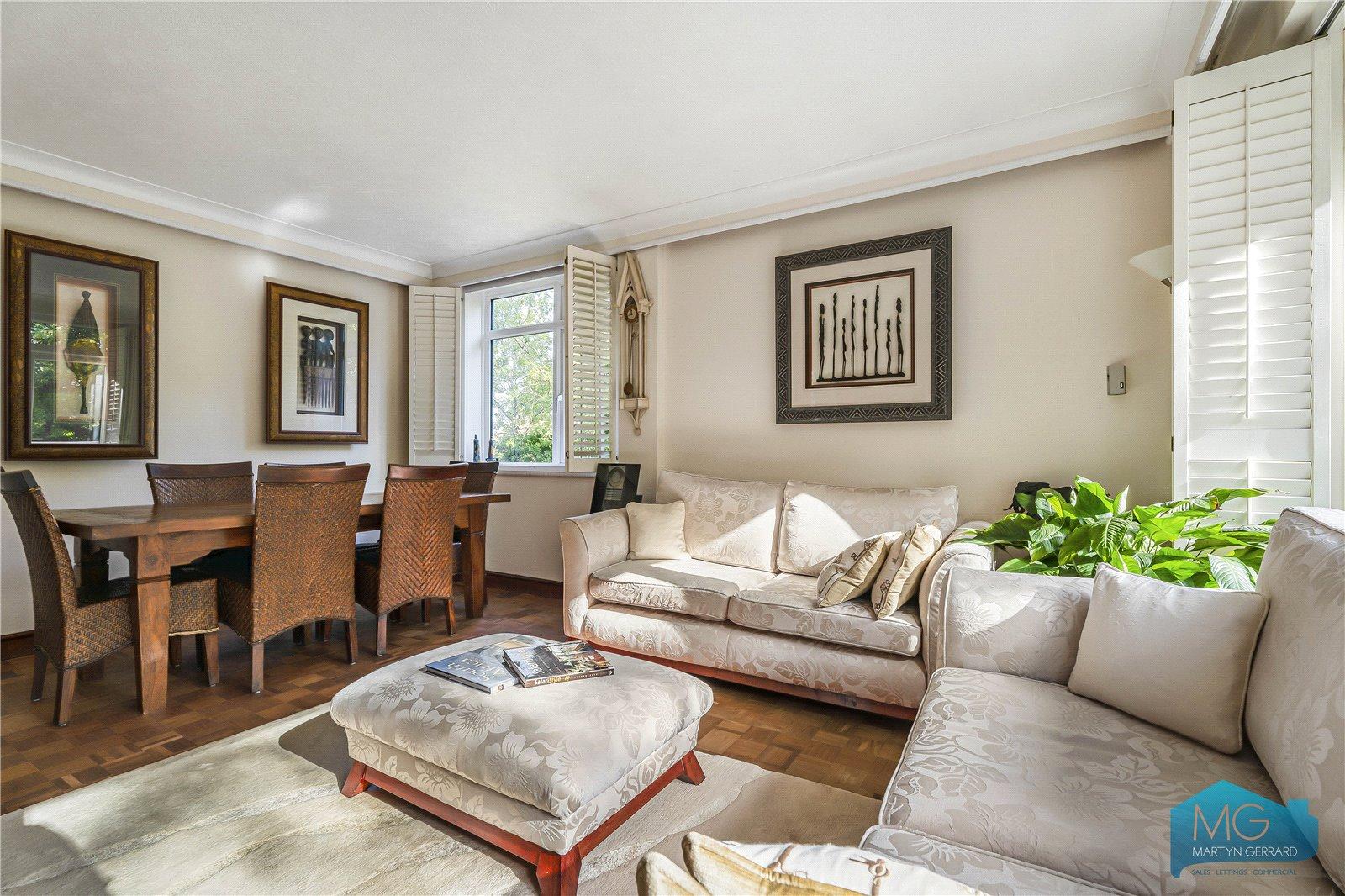2 bedroom Apartment for sale - Martyn Gerrard