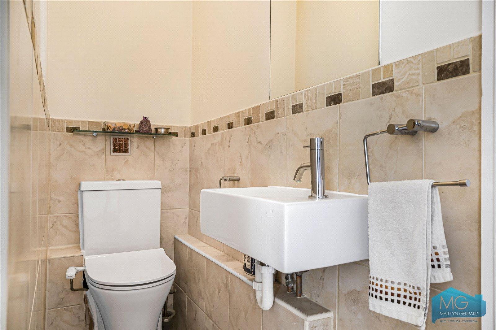 2 bedroom Apartment for sale - Martyn Gerrard