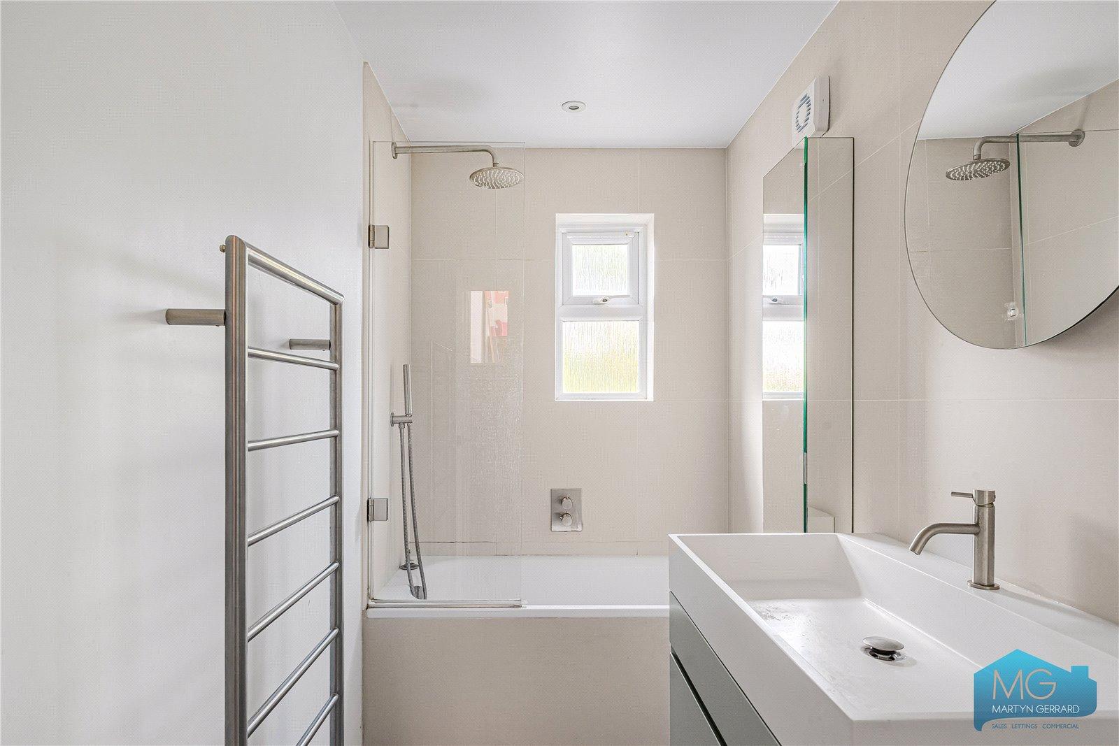 3 bedroom Apartment for sale - Martyn Gerrard