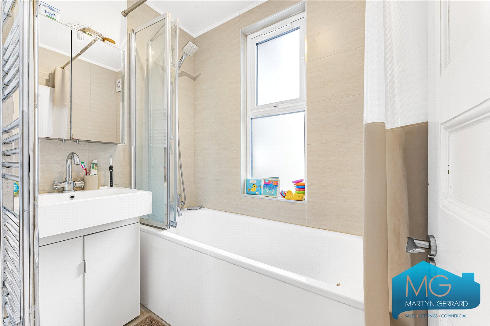 3 bedroom Terraced House for sale - Martyn Gerrard