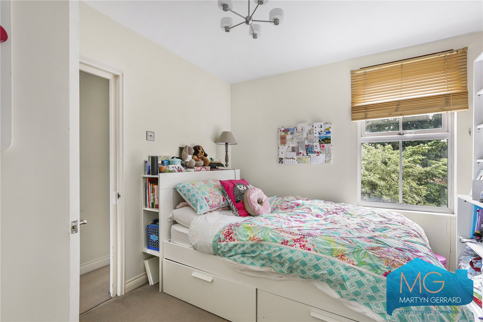 4 bedroom Terraced House for sale - Martyn Gerrard
