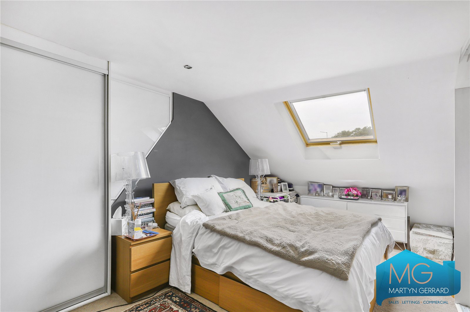 4 bedroom Terraced House for sale - Martyn Gerrard