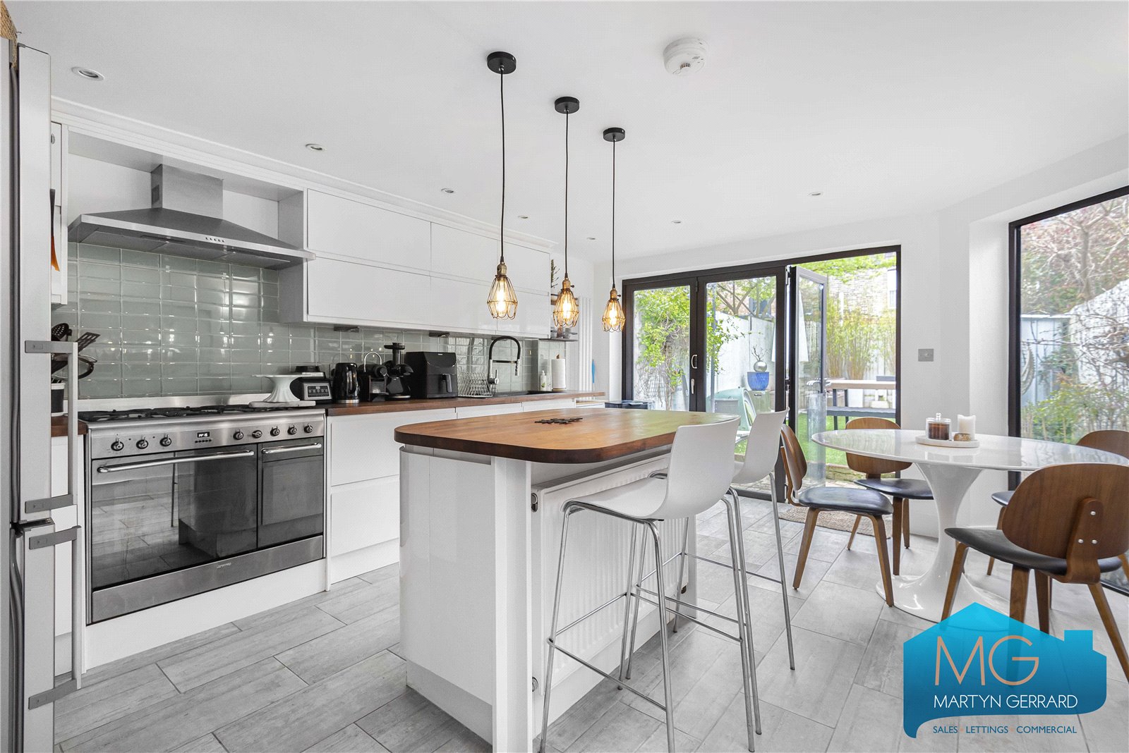 Hamilton Road, East Finchley, London, N2+ - Martyn Gerrard