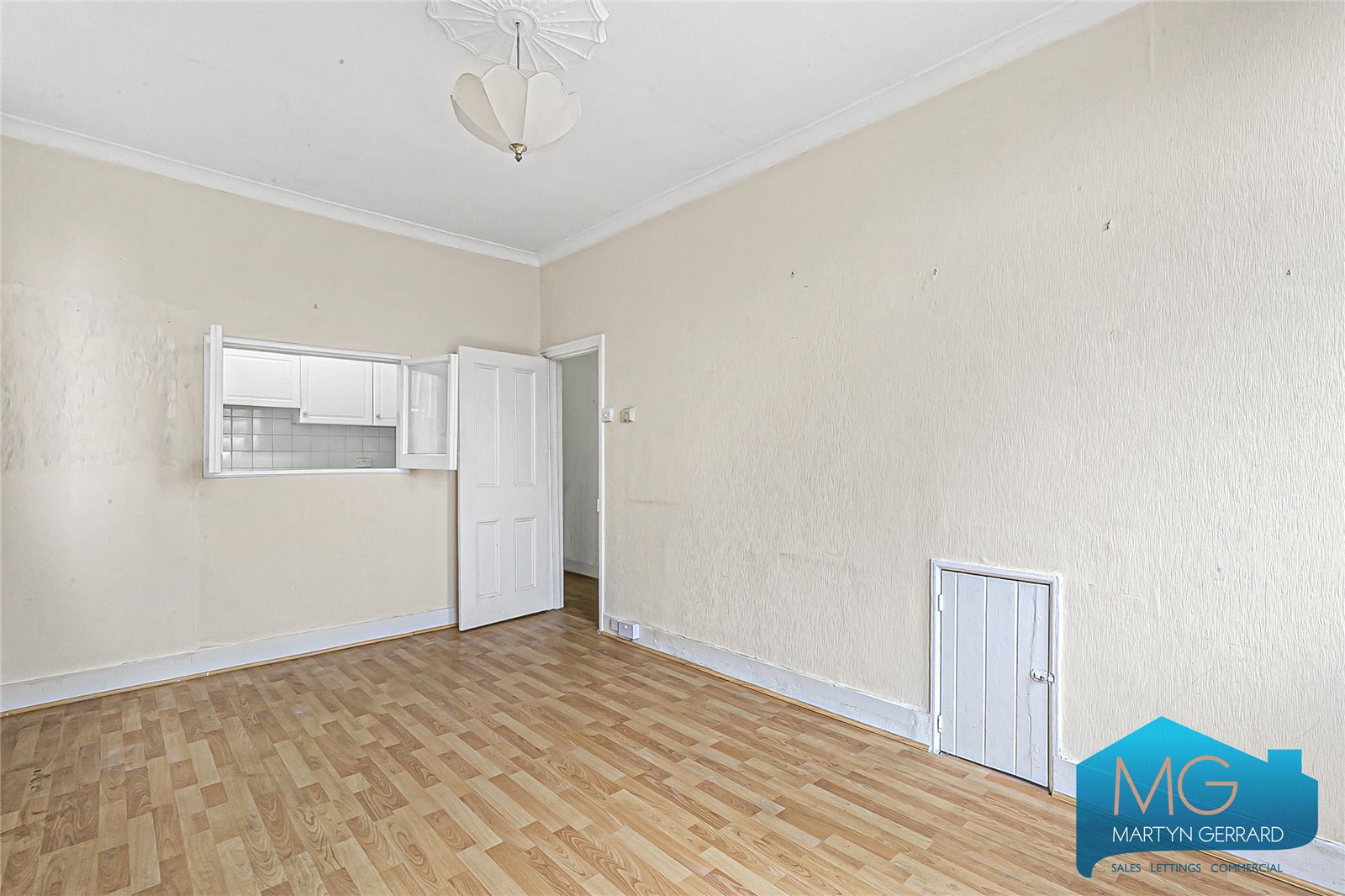 2 bedroom Ground Floor Maisonette for sale - Martyn Gerrard