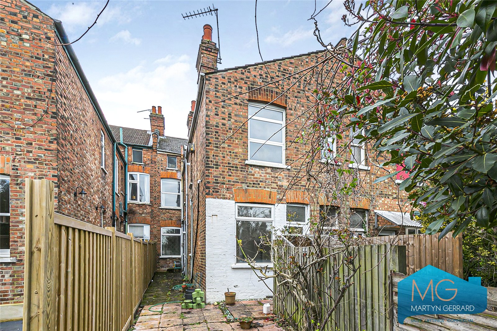 2 bedroom Ground Floor Maisonette for sale - Martyn Gerrard