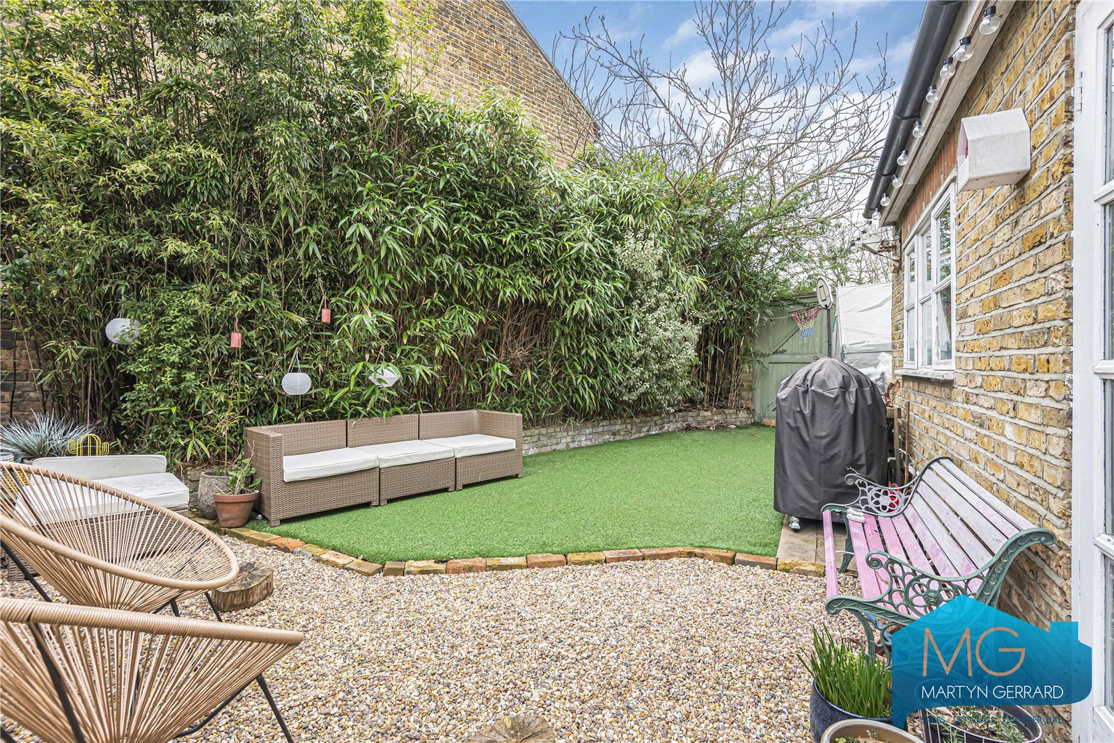 4 bedroom End of Terrace House for sale - Martyn Gerrard
