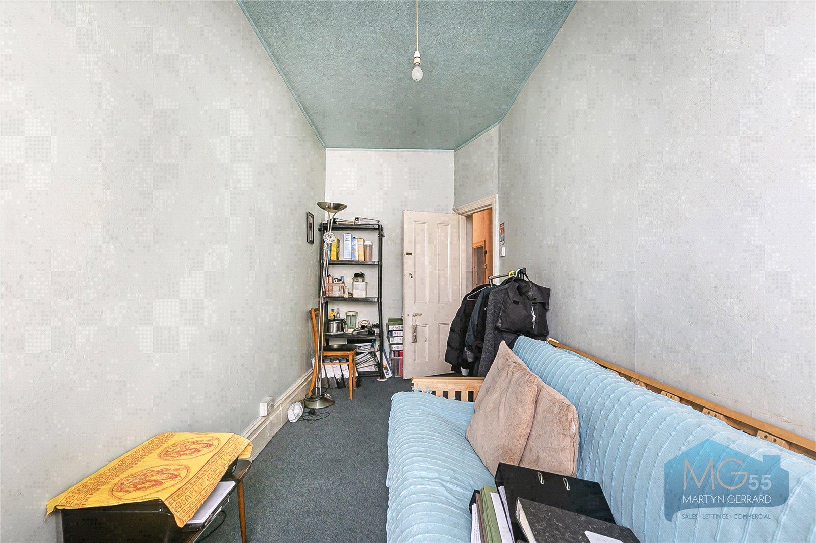 4 bedroom Apartment for sale - Martyn Gerrard