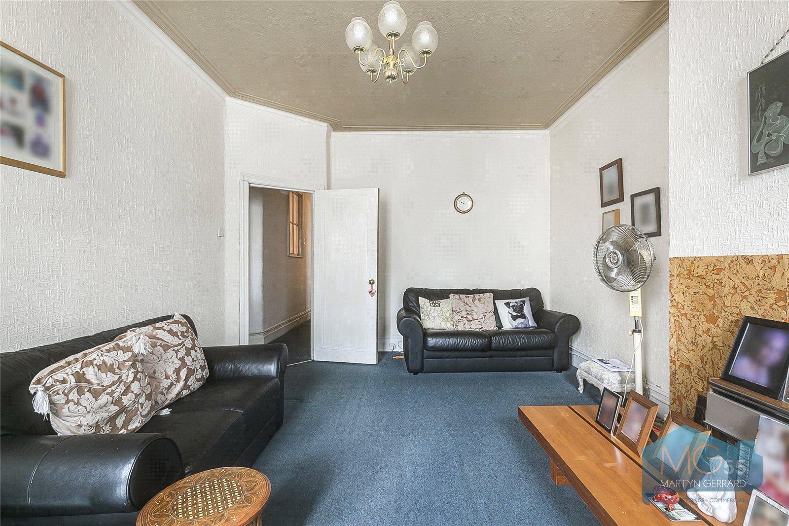 4 bedroom Apartment for sale - Martyn Gerrard
