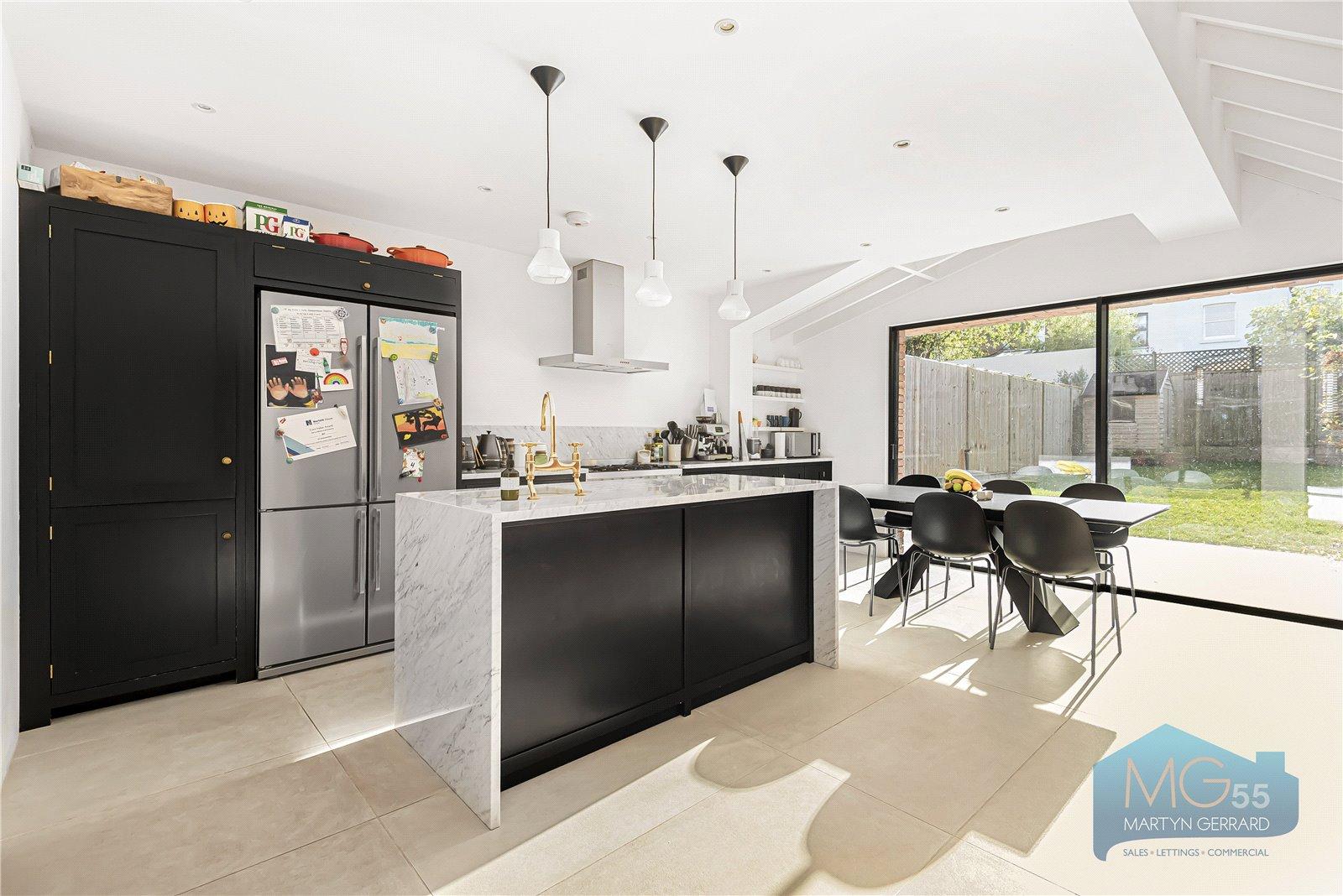 4 bedroom Terraced House for sale - Martyn Gerrard