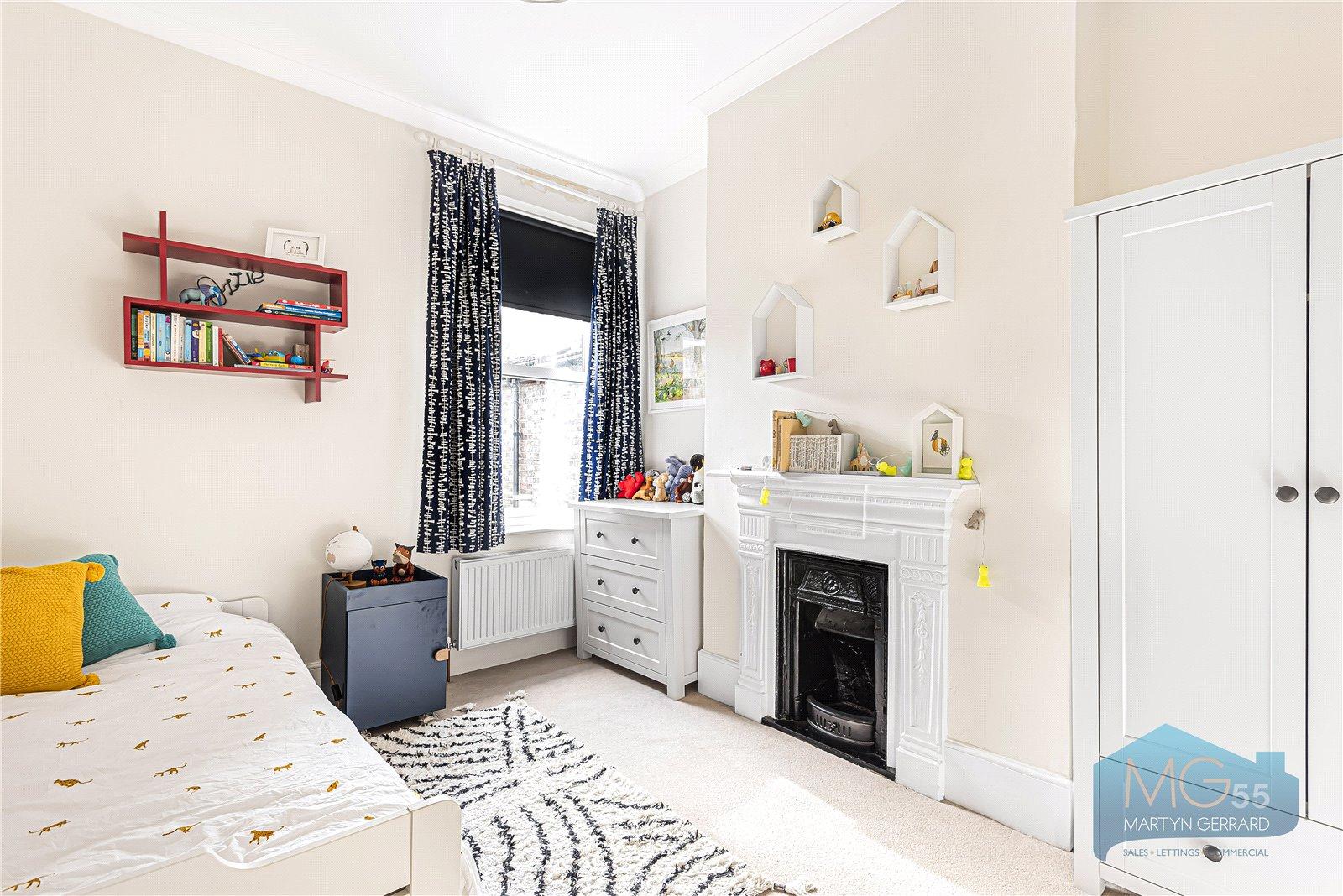 4 bedroom Terraced House for sale - Martyn Gerrard