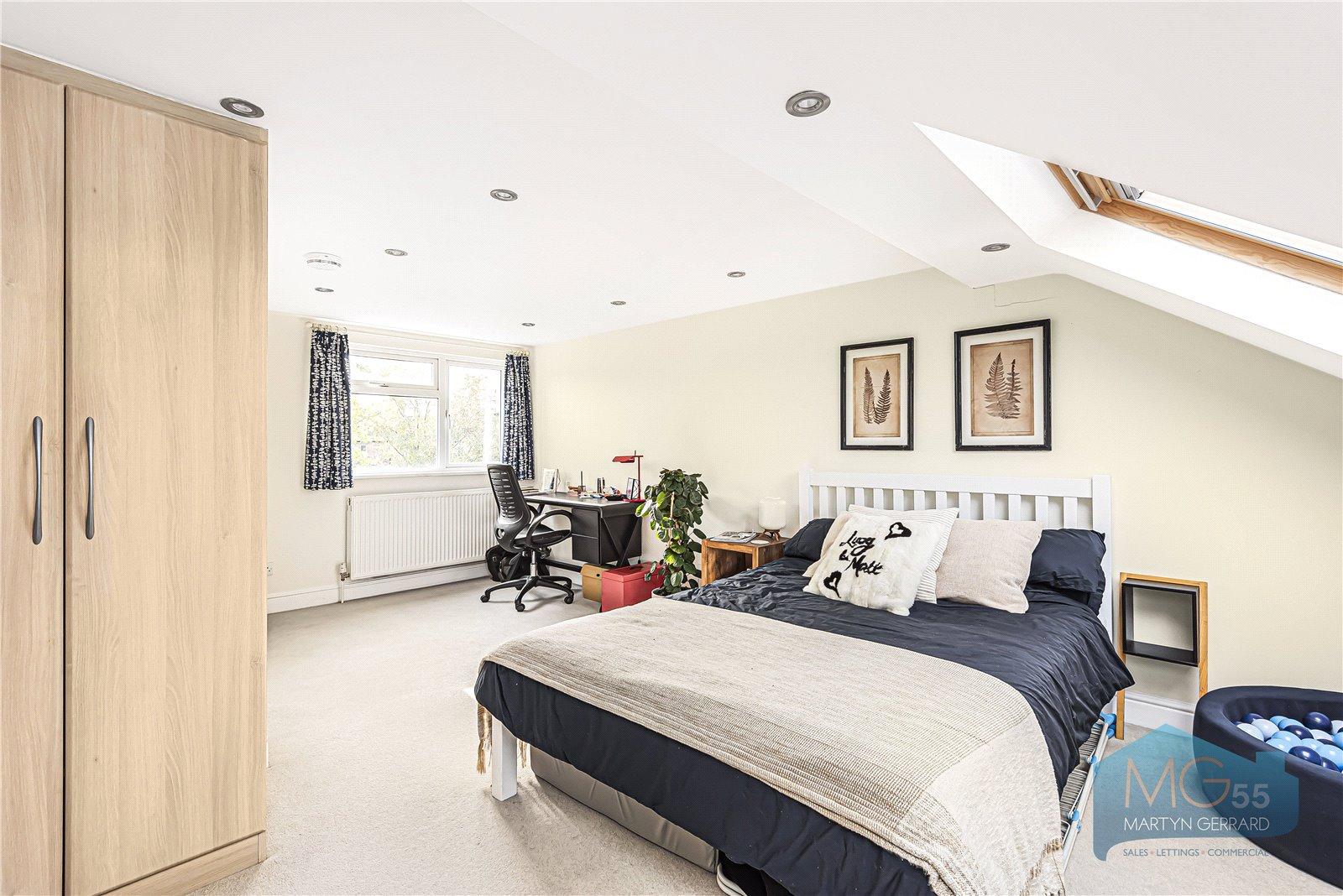 4 bedroom Terraced House for sale - Martyn Gerrard