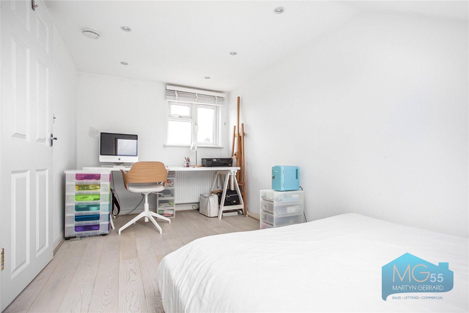 4 bedroom Terraced House for sale - Martyn Gerrard
