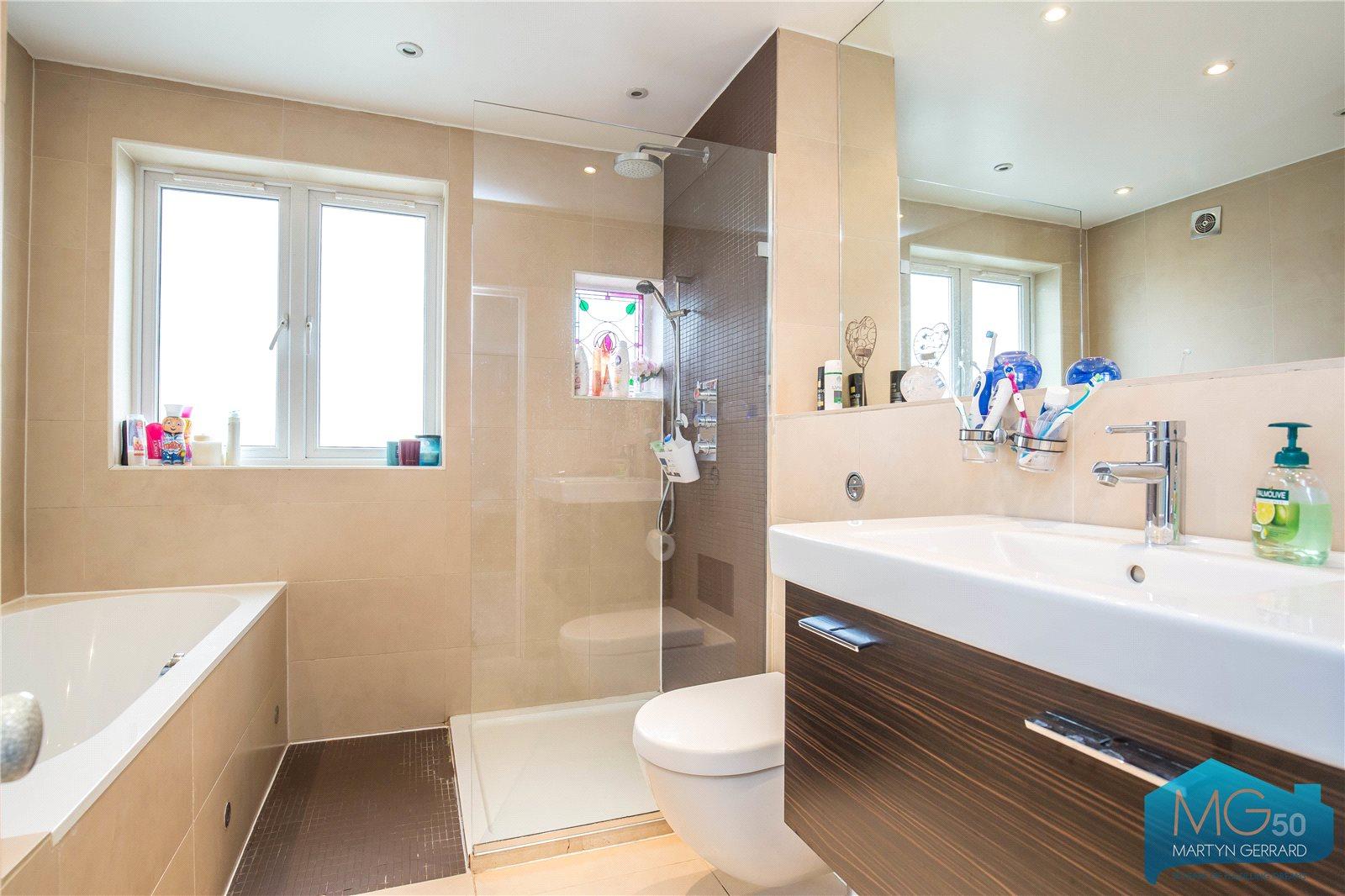 4 bedroom End of Terrace House for sale - Martyn Gerrard