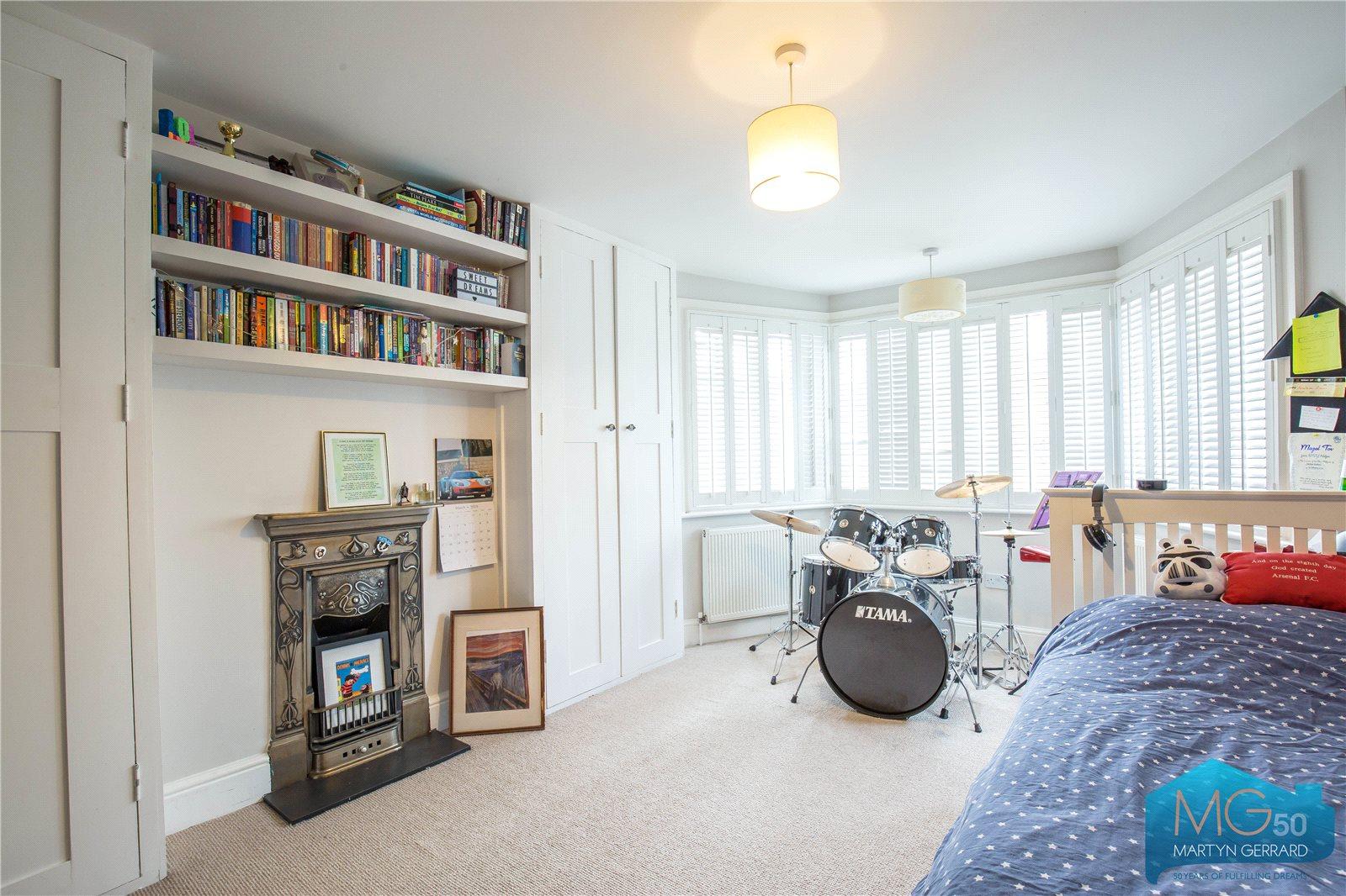 4 bedroom End of Terrace House for sale - Martyn Gerrard