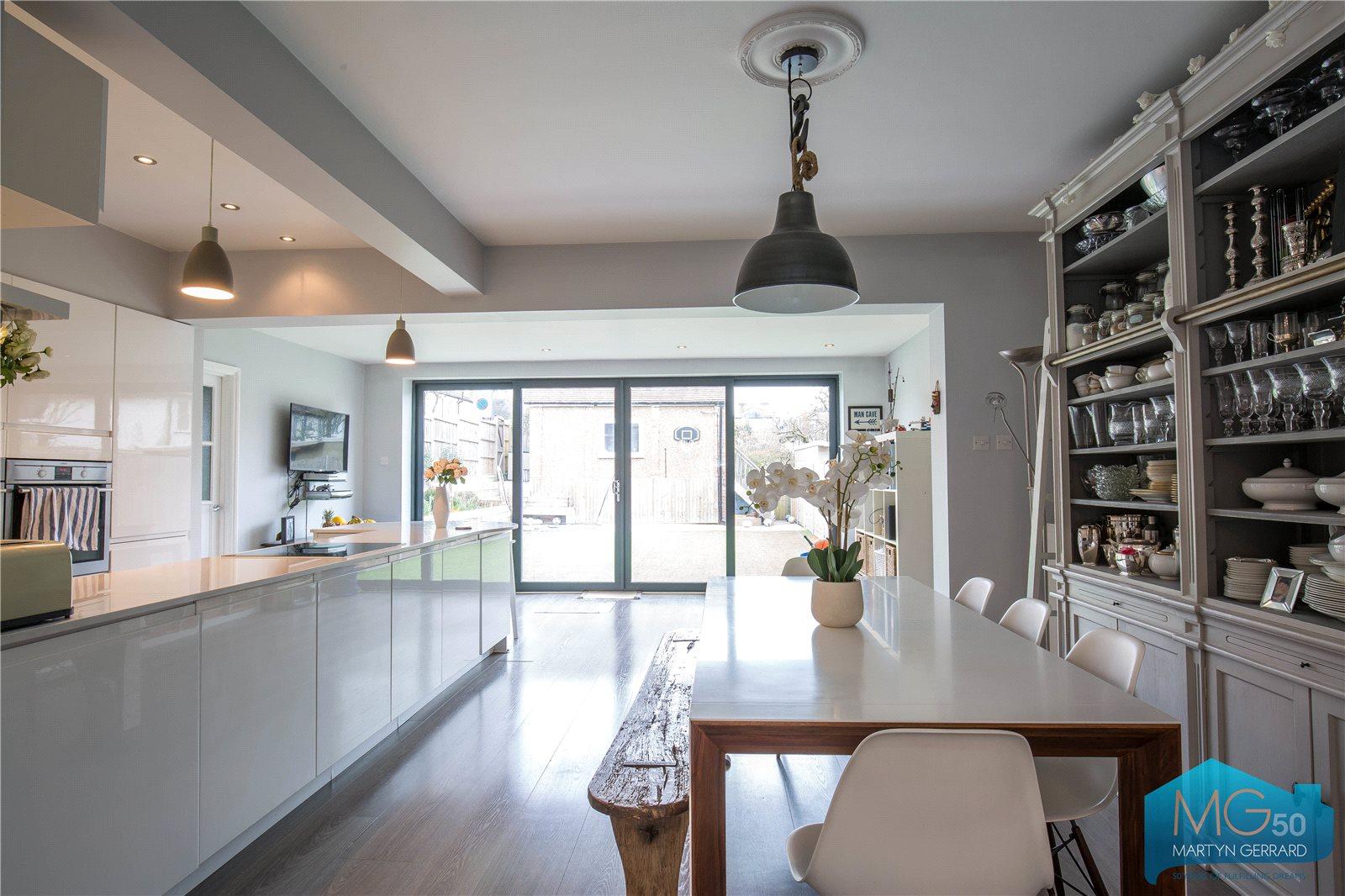 4 bedroom End of Terrace House for sale - Martyn Gerrard