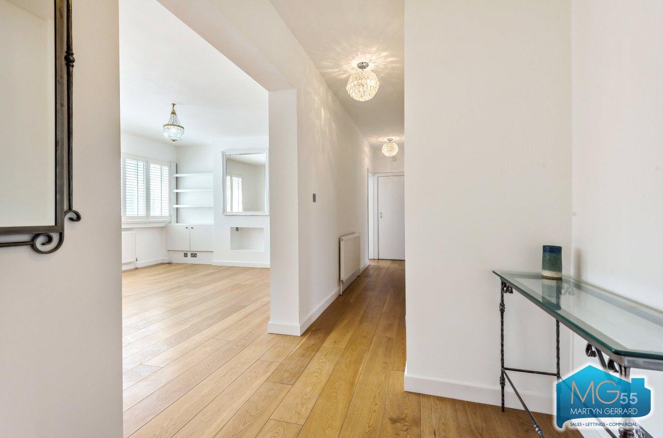 2 bedroom Ground Floor Flat to rent - Martyn Gerrard