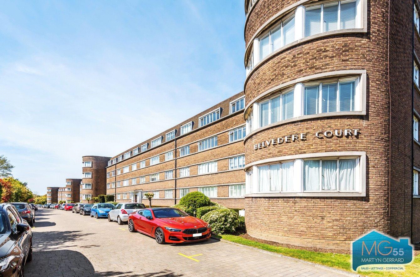 2 bedroom Ground Floor Flat to rent - Martyn Gerrard