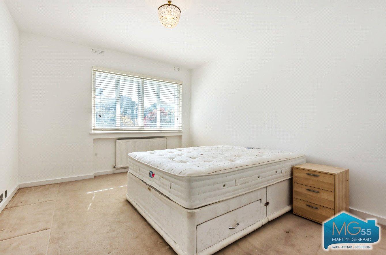 2 bedroom Ground Floor Flat to rent - Martyn Gerrard