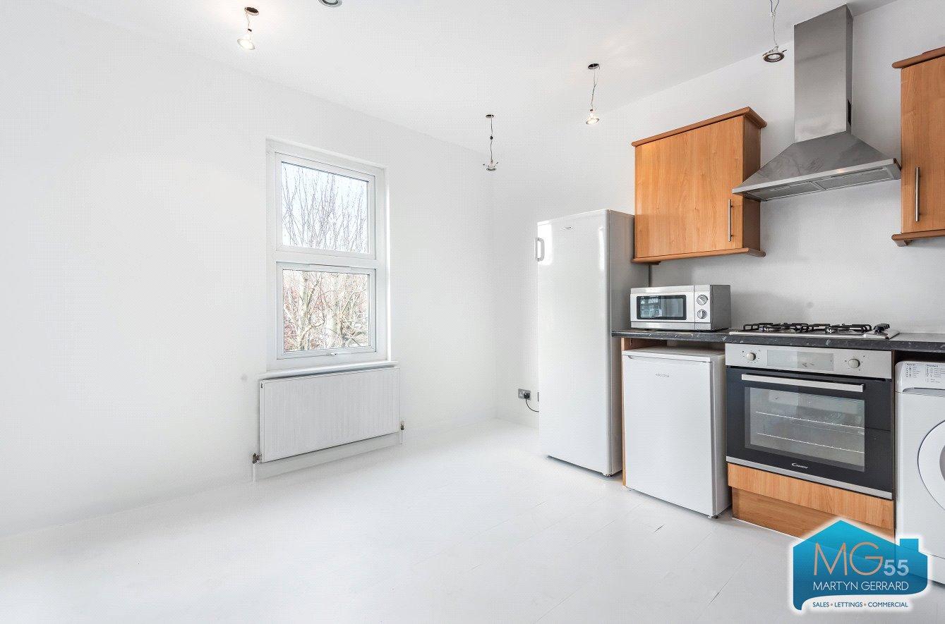 1 bedroom Apartment to rent - Martyn Gerrard