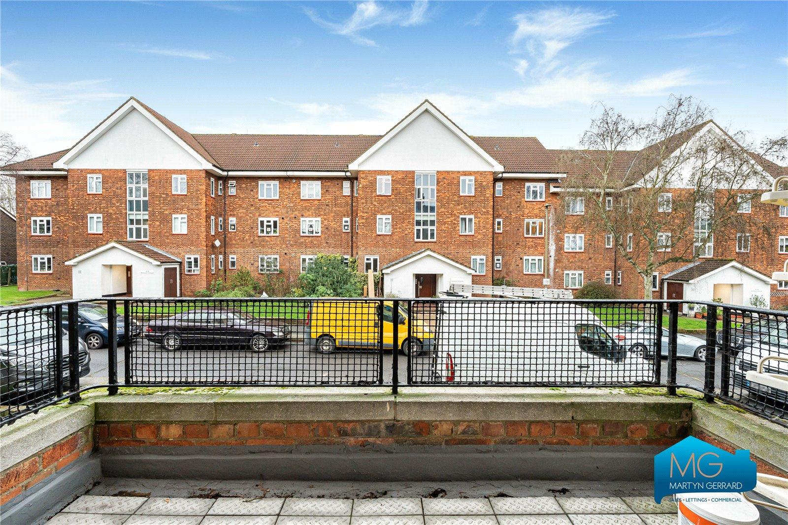 3 bedroom Apartment to rent - Martyn Gerrard
