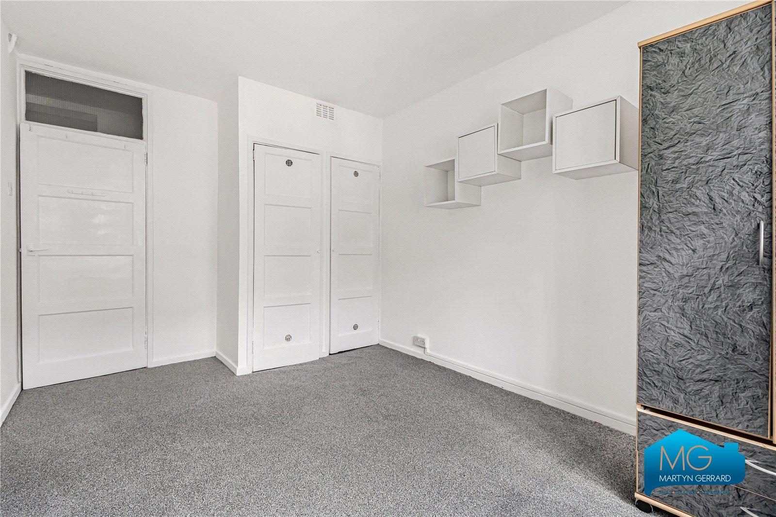 3 bedroom Apartment to rent - Martyn Gerrard