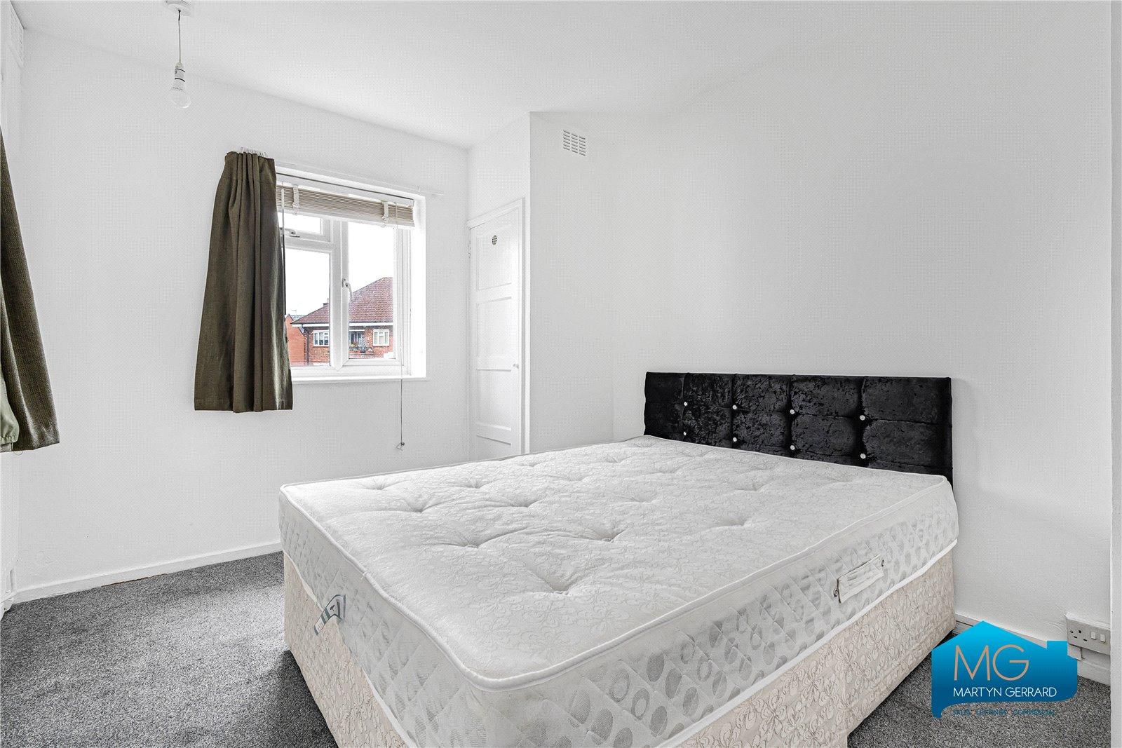 3 bedroom Apartment to rent - Martyn Gerrard