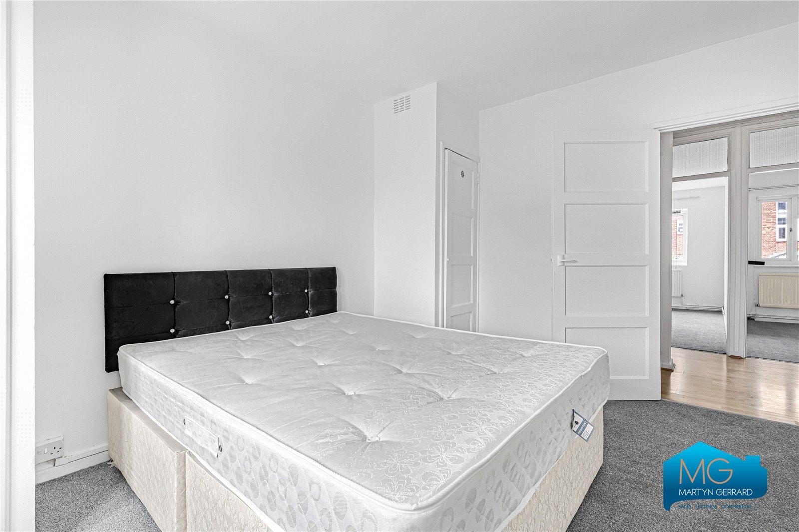 3 bedroom Apartment to rent - Martyn Gerrard