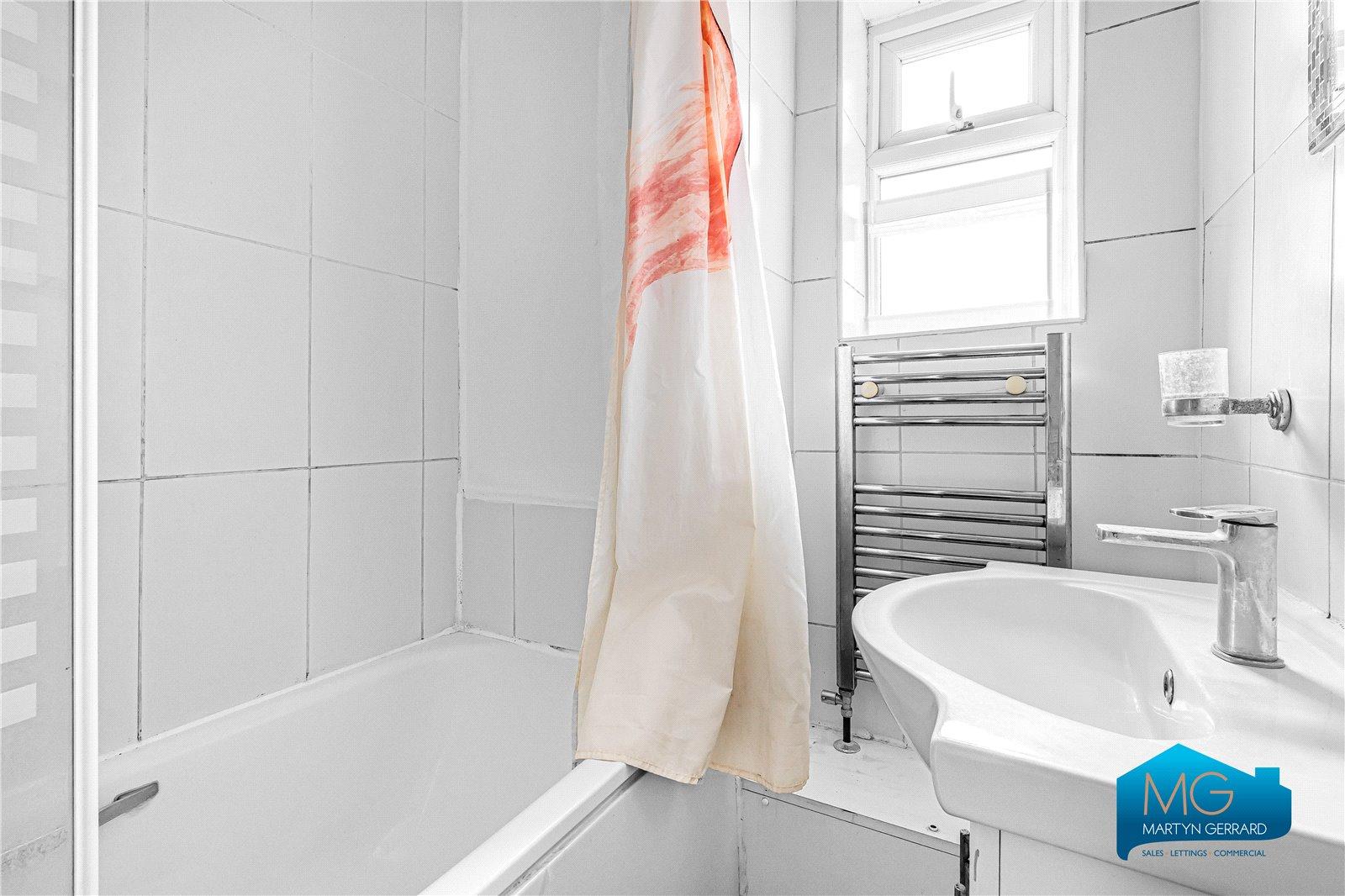 3 bedroom Apartment to rent - Martyn Gerrard