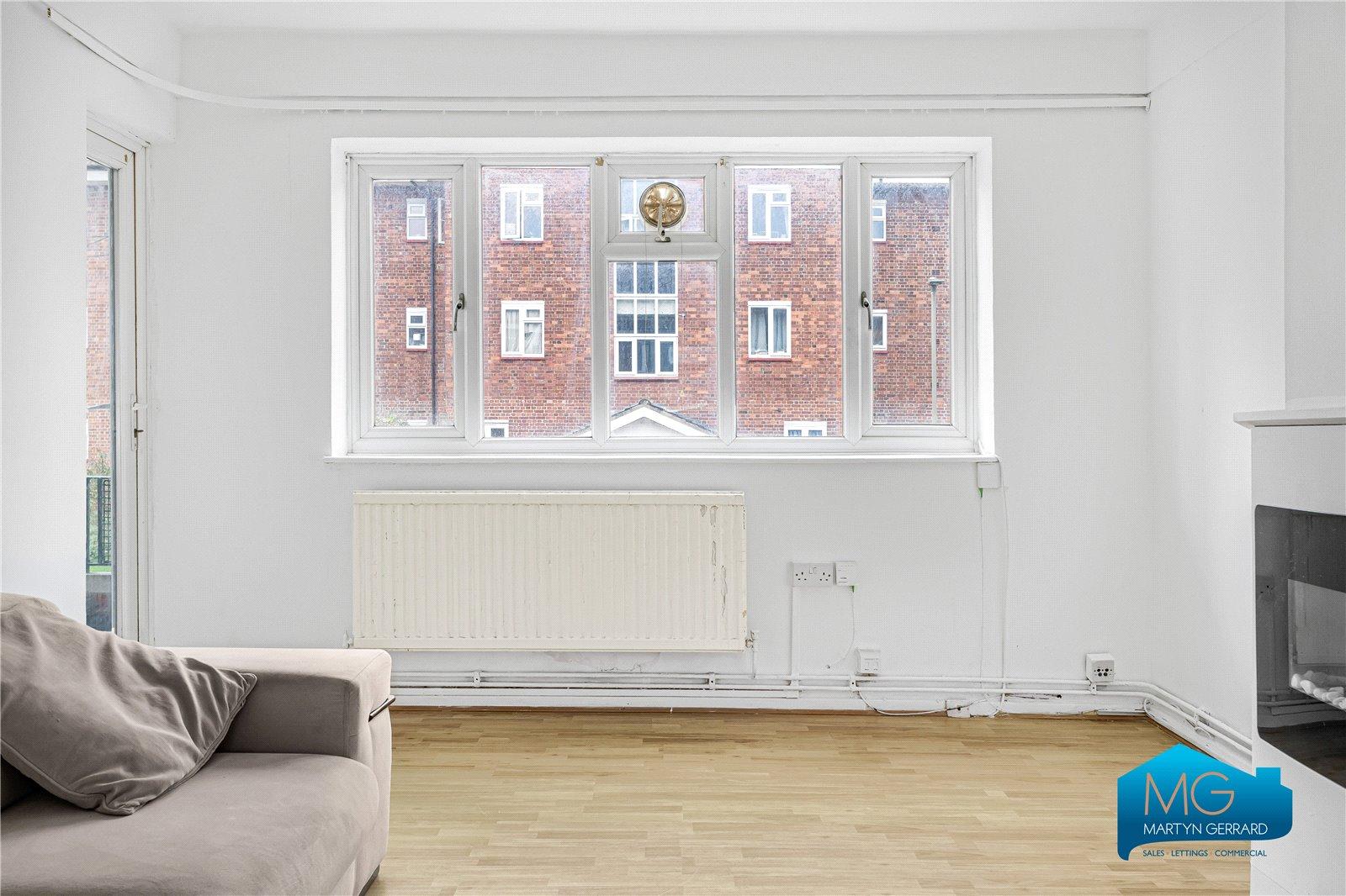 3 bedroom Apartment to rent - Martyn Gerrard