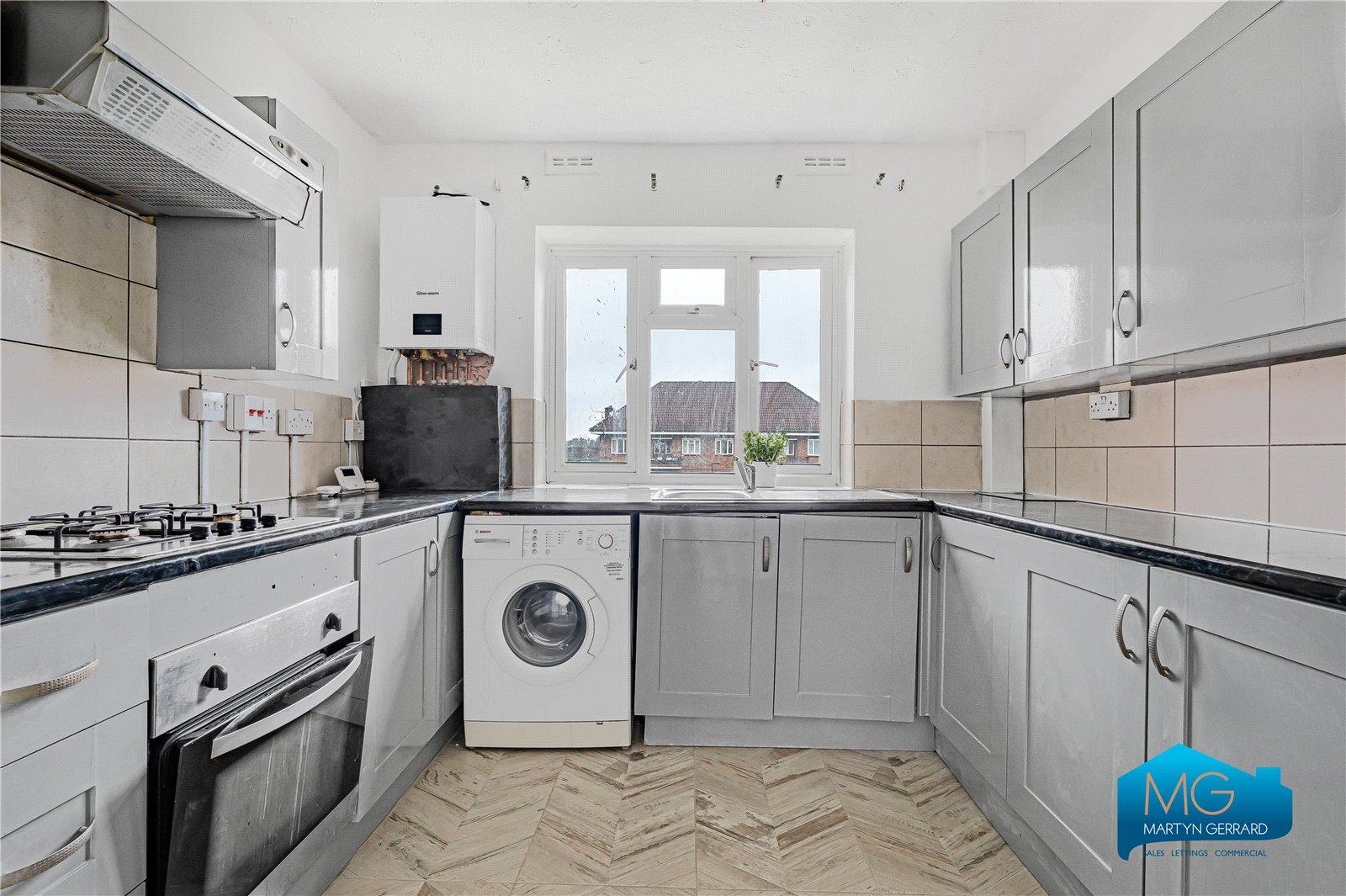 3 bedroom Apartment to rent - Martyn Gerrard