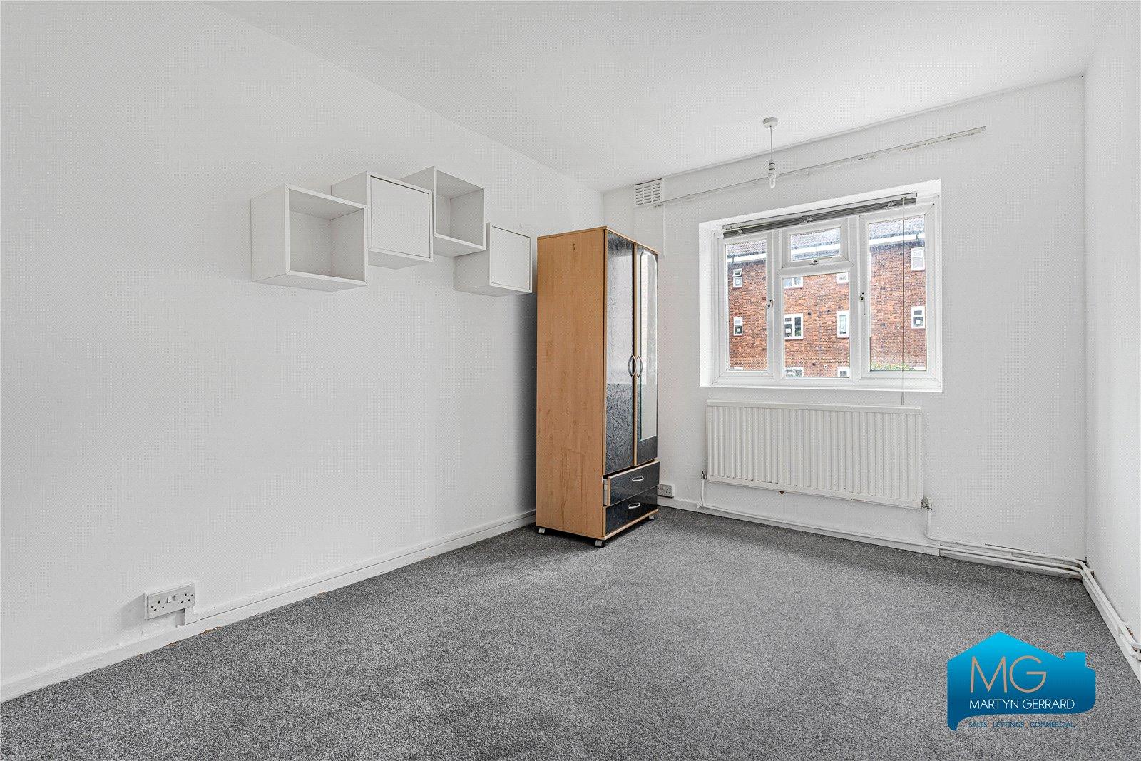 3 bedroom Apartment to rent - Martyn Gerrard