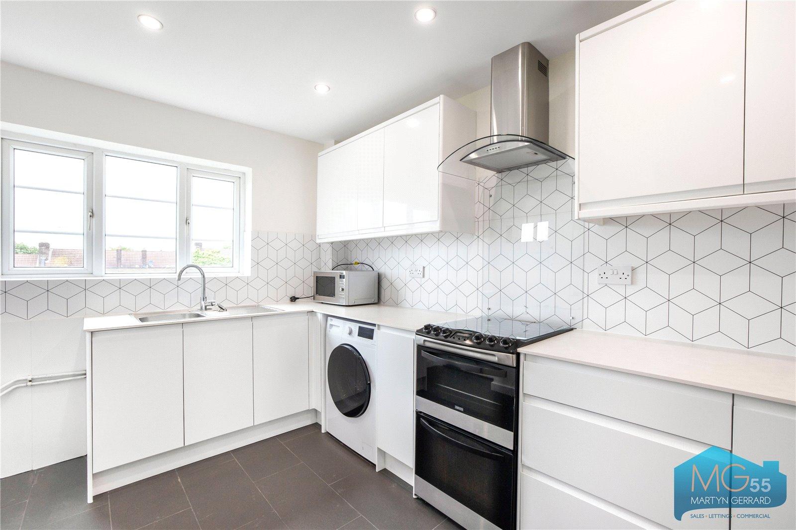 2 bedroom Apartment to rent - Martyn Gerrard