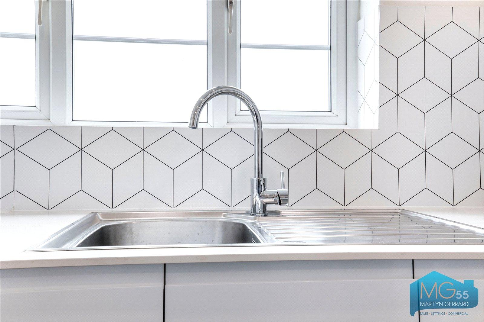 2 bedroom Apartment to rent - Martyn Gerrard