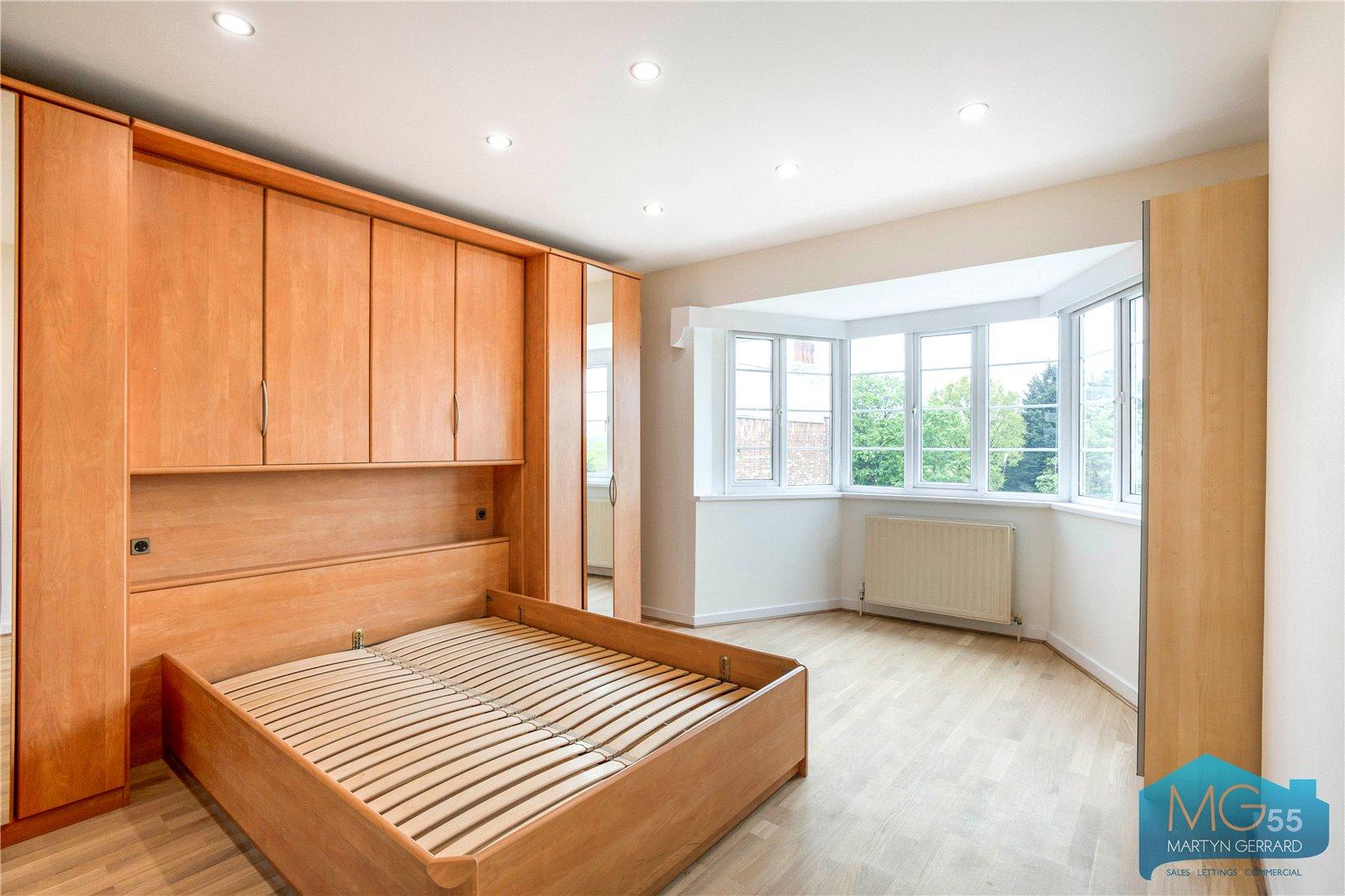 2 bedroom Apartment to rent - Martyn Gerrard