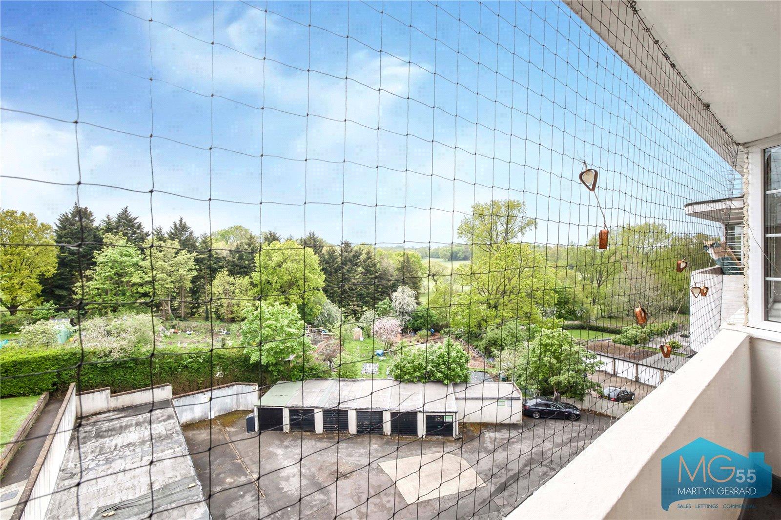 2 bedroom Apartment to rent - Martyn Gerrard
