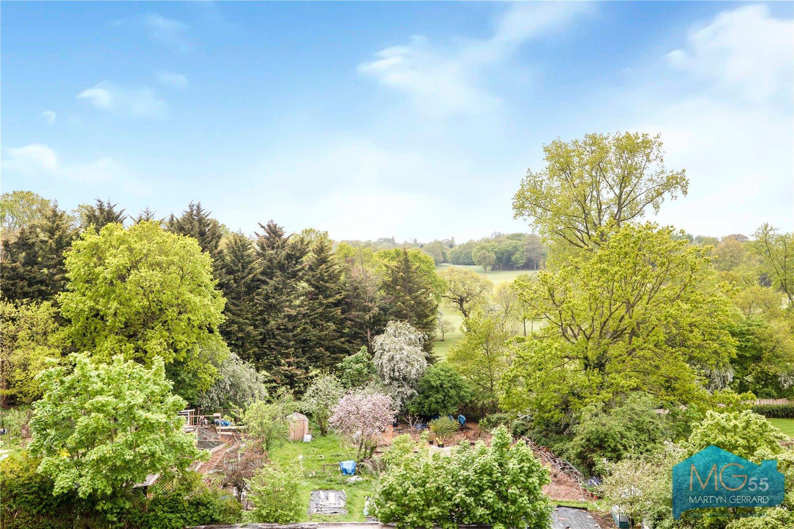 2 bedroom Apartment to rent - Martyn Gerrard